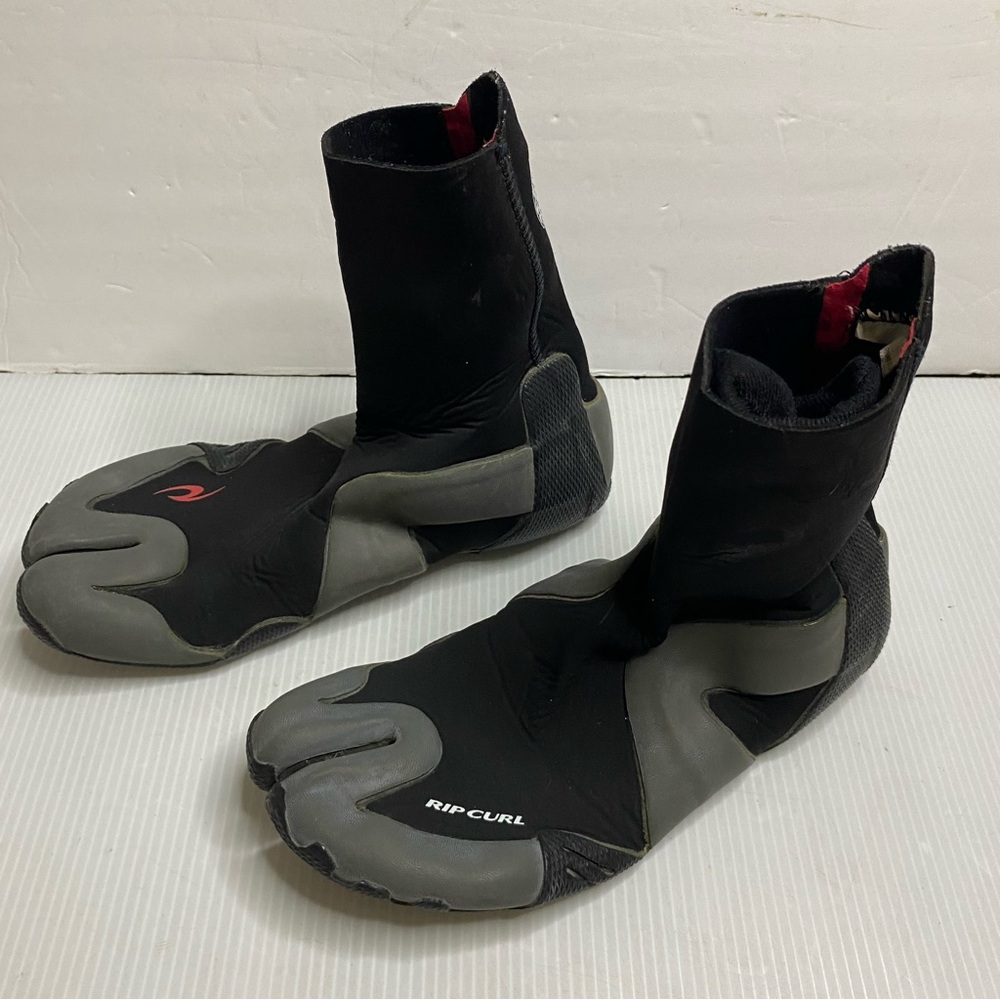 Rip Curl Wet Suits 3MM Waterproof Split-Toe Neoprene Boots Size 8- Black & Gray